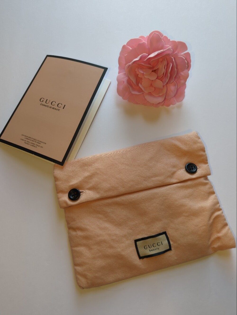 Gucci Beauty Peach Cosmetic Pouch with Black Buttons With Foundation Sample New